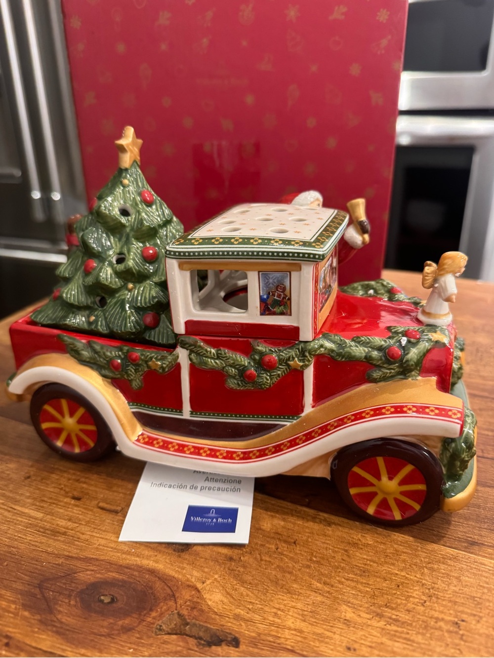 Villeroy & Boch Nostalgic Dreams Santa Pick-Up Truck